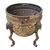 Vaso in rame dorato poggiante su 4 gambe in ottone