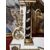 Orologio Luigi XVI a portico in marmo bianco e nero e bronzo dorato
