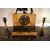Trittico orologio in marmo giallo Siena con bronzi e candelieri del 1800 francese