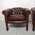 Coppia di poltrone inglese chesterfield vintage originale in pelle marrone 