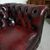 Divano Chesterfield 2 posti modello club inglese originale vintage in pelle rosso bordeaux 