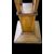 Colonna portavaso in legno di noce a sezione quadrata.