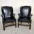 Coppia di poltrone inglese bergere in pelle nera del XX secolo 