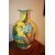 Vaso del XX secolo in ceramica dipinta con Personaggi "cavalieri"