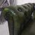 Divano Chesterfield 3 posti club vintage inglese originale in pelle verde 
