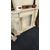 Importante camino in marmo di Carrara con eleganti lavorazioni - 165 x H 124 cm