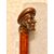 Bastone con pomolo in legno raffigurante figura maschile con basette e cappello.