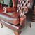Poltrona chesterfield bergere vintage inglese originale in pelle marrone 