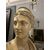 Busto raffigurante figura femminile
