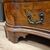 Cassettone in Noce del '700 Veronese: Eleganza e Prestigio