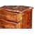 Comoncino francese del 1800 a tre cassetti con ricchi motivi di intarsio e marmo