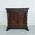 Credenza o credenzina rinascimentale in noce 