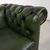 Divano 2 posti chesterfield modello club vintage inglese originale in pelle verde anticato 