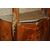 Vetrina francese 1800 stile Luigi XV Vernis Martin con ricchi intarsi e bronzi