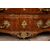 Cassettone antico a Tombeau in legno esotico pregiato con piano in marmo rosso Francia. Periodo XVIII secolo.