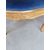 Coppia di poltrone in legno dorato con gambe mosse