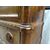 Cabinet in noce Biedermaier prima metà XIX sec. con sculture e carrilion