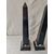 Piccola coppia di obelischi in marmo nero del Belgio - H 46 cm