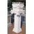 Colonna ionica e vaso in marmo