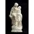 Scultura antica in alabastro raffigurante L'Amour. Francia XIX secolo.