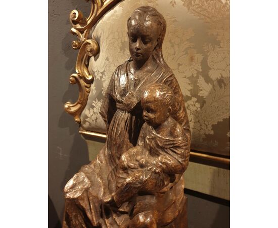 Scultura in terracotta fine 700 raffigurante Madonna con Bambino