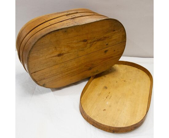 Tre scatole ovali in legno per erboristeria o altro - O/7187 -