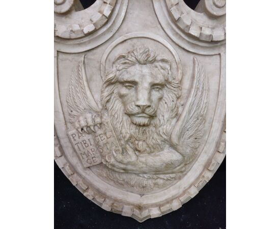 Raffinato Emblema Veneziano - Leone di San Marco - 67 x 49 cm - Marmo Botticino - Venezia