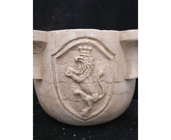Mortaio da farmacia Genovese finemente scolpito - H 18 cm - Marmo Biancone di Asiago - 19° secolo - Genova