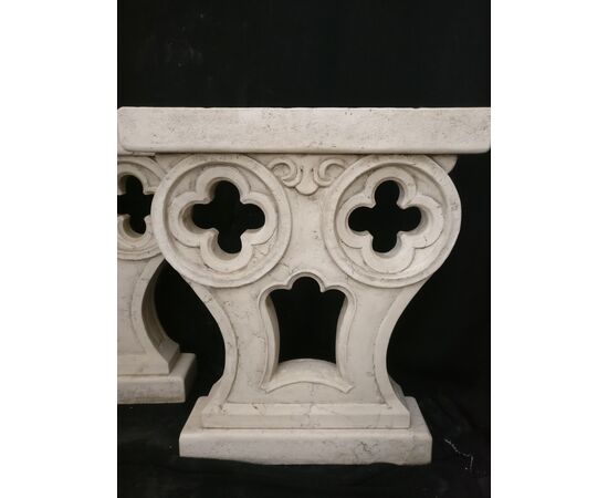 Coppia di Bifore veneziane - H 75 cm - Basi per tavolo - Marmo Biancone di Asiago - 19° secolo - Venezia
