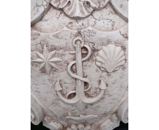 Elegante stemma Genovese - 53 x 40 cm - Marmo Biancone di Asiago - xx secolo - Genova