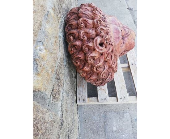Grandiosa Bocca da Fontana - 66 cm x 58 cm - Marmo rosso antico - xx secolo - Venezia
