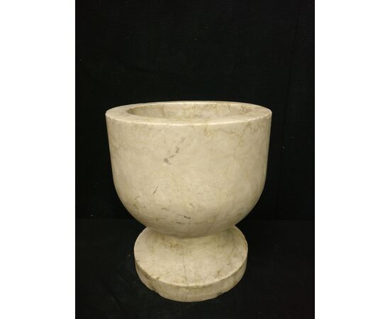 Particolare Vaso finemente scolpito - H 27 cm - Roma - Marmo Botticino