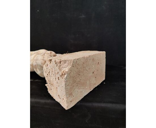 Torso Maschile con basamento in polvere di Marmo - H 61 cm