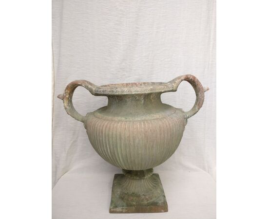 Raffinata coppia di Vasi in Terracotta - H 64 cm