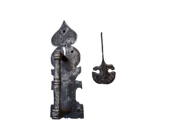 Maniglia di porta in ferro forgiato XVII secolo