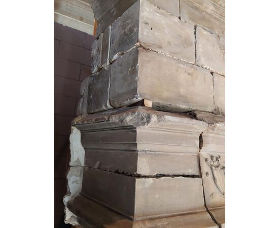 chp360 - camino in pietra di borgogna, '500, cm L 260 x H 275 x P 120  