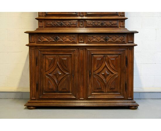 Double body cabinet in carved walnut, Piedmont, 17th century     