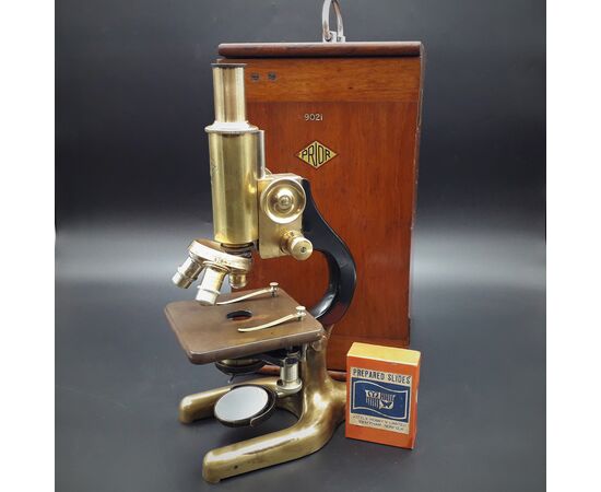 Microscopio in ottone manifattura Robert Prior, 1930