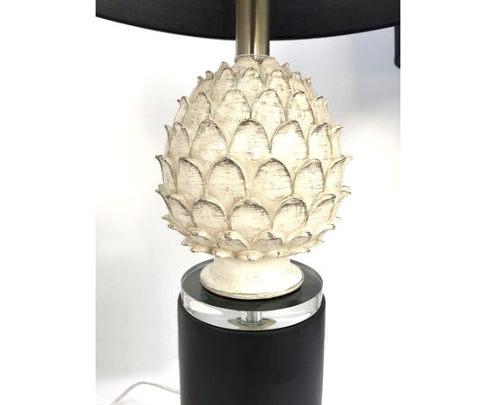 Pair of lamps with pine cones     