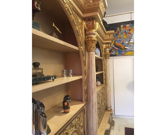 Libreria dorata artigianale legno 