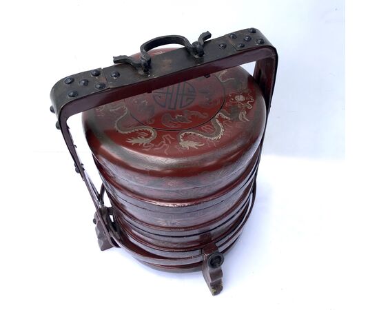 Lunch box - China 20th century     