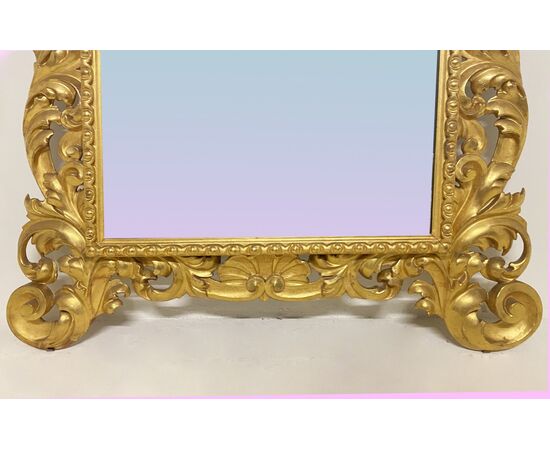 Mirror with leaves in gold gilding mid 19th century     