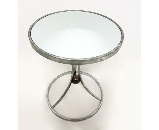 Round coffee table - steel and mirrored top     