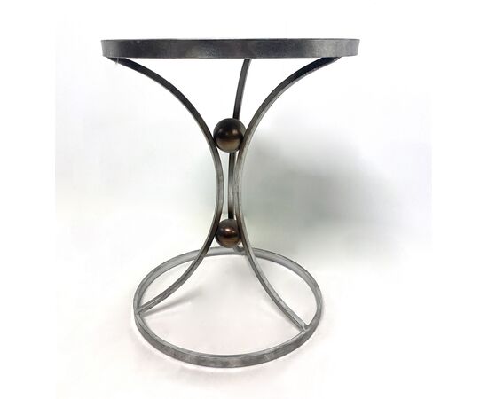 Round coffee table - steel and mirrored top     