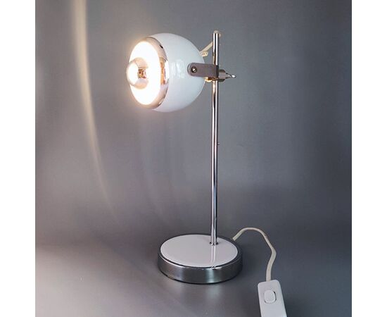 1970s Gorgeous White Eyeball Table Lamp by Veneta Lumi. Made in Italy