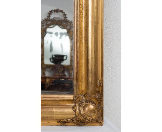 Specchiera antica Luigi Filippo Francese in legno dorato e intagliato. Periodo XIX secolo.