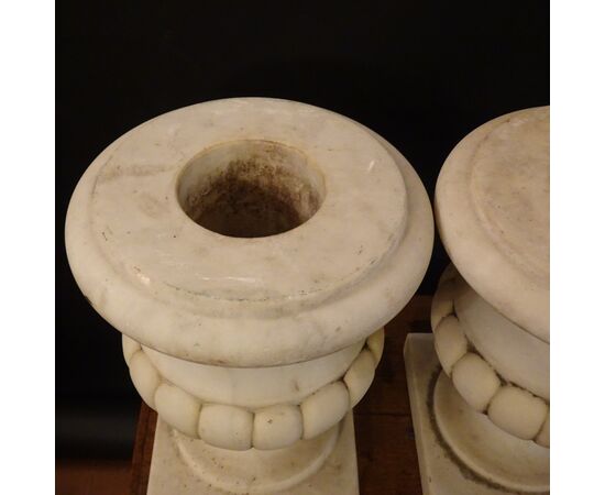 Coppia di vasi in marmo inizio XX secolo