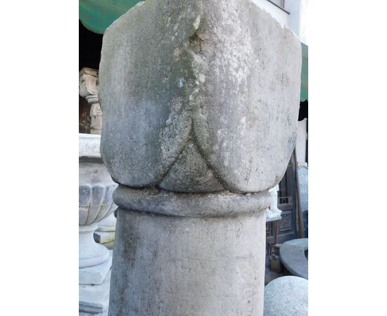  dars523 - colonna in pietra, epoca '400/'500, misura massima cm L 36 x H 175  