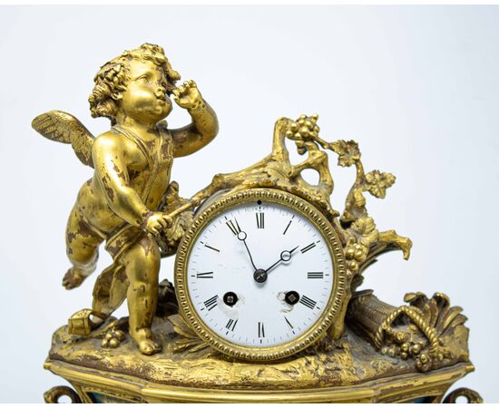 Table clock with putto, France, late 19th century     