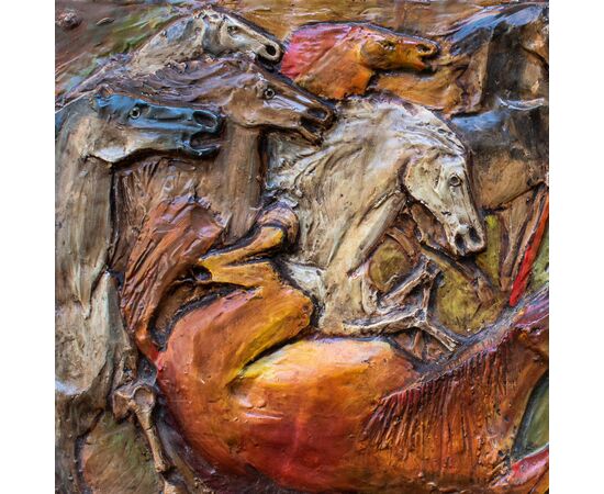 Rilievo in ceramica Vallebruna raffigurante cavalli